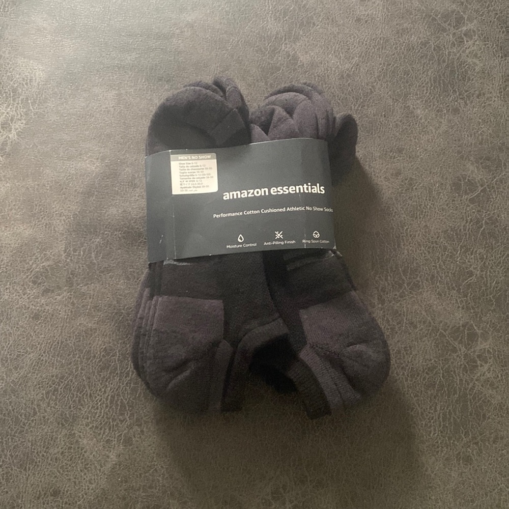 Mens amazon essentials no show socks.